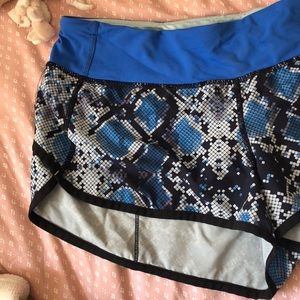 lululemon snake skin shorts